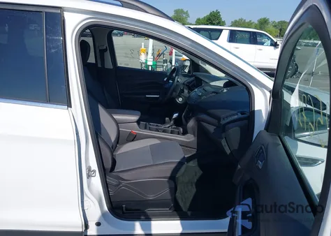 2018 Ford Escape Se из США, поврежденный, VIN 1FMCU9GD7JUD03751